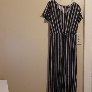 Black and white Jumper